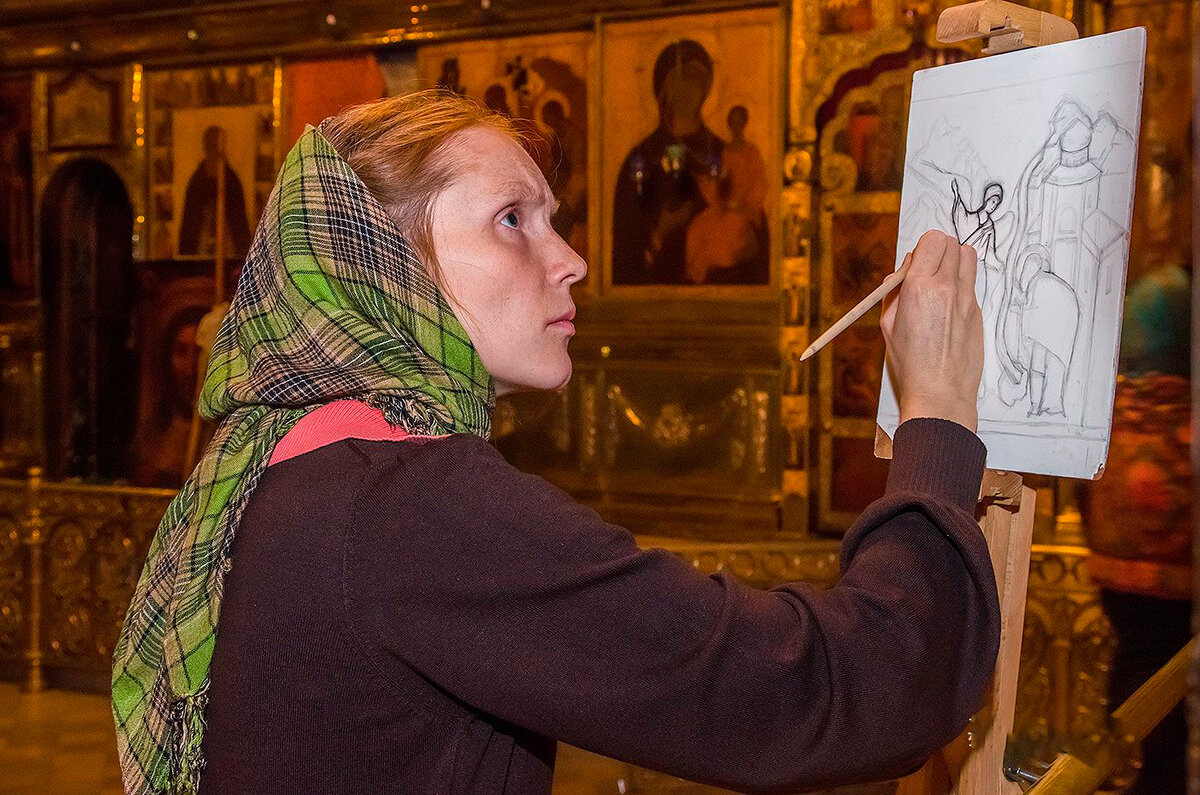 Это моё фото,  когда  я в качестве корпоративного фотографа посещал Троице-Сергиеву Лавру.