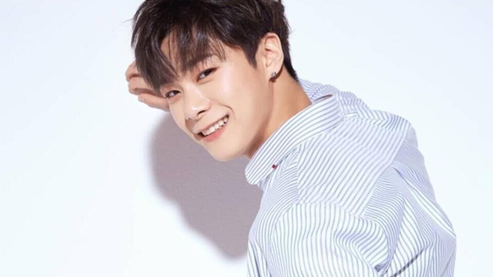     Певец из группы ASTRO Мунбин обнаружен мертвым в своем доме соцсети