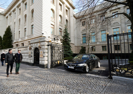    Германия вышлет российских дипломатов, а Россия немецких