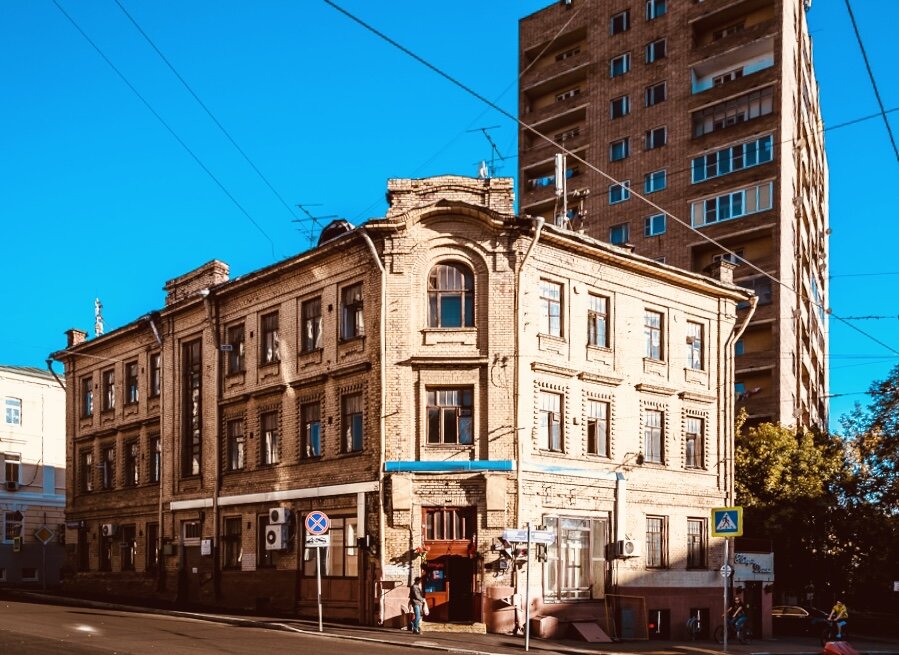 Угол Садового кольца и Воронцова поля: доходный дом причина церкви Николая Чудотворца в Воробине 