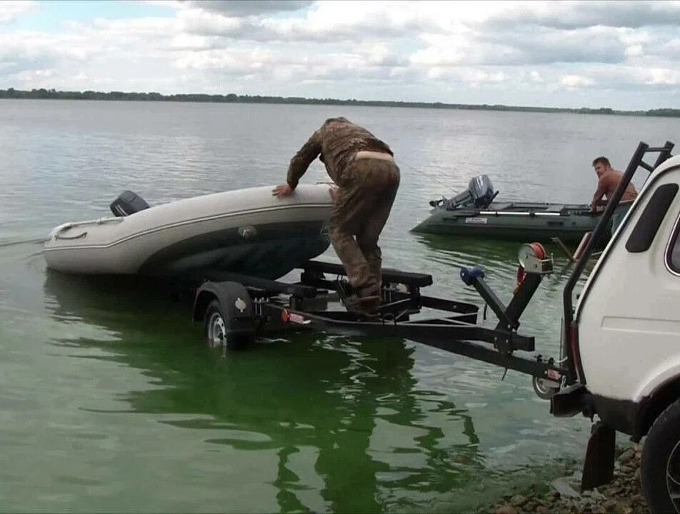 Разгрузились и отъехали на необходимое расстояние.