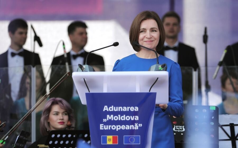    Президент Молдавии Майя Санду на митинге в поддержку евроинтеграции © Дмитрий Осматеско/Sputnik/РИА Новости