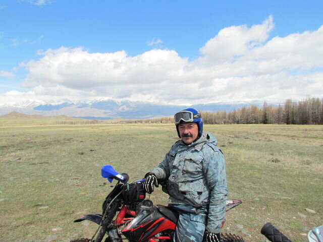 Евгений Владимирович Лебедев-главный врач санатория "Рассветы над Бией", заслуженный путешественник России