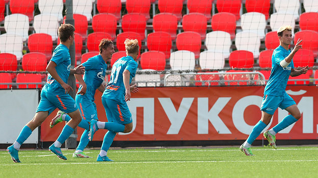    Данила Козлов (справа).Федор Успенский