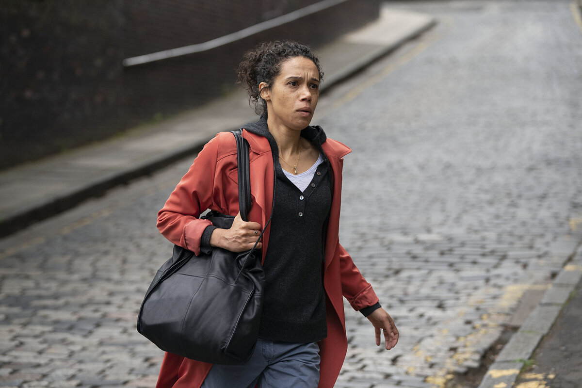 "Шесть четыре", кадр из сериала