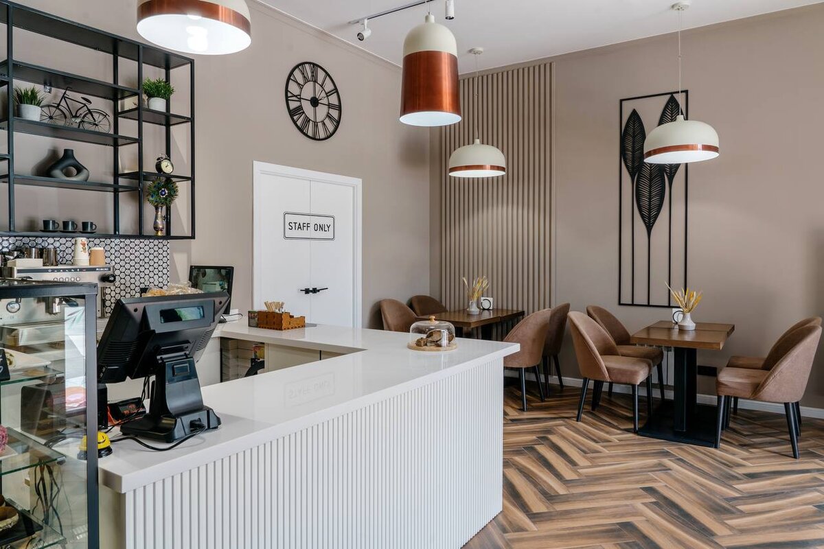 Интерьер пекарни "Брецель" в Алматы. 