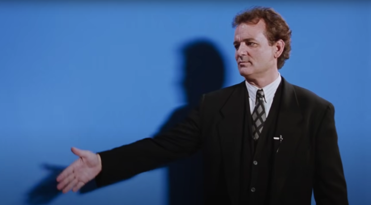 Скриншот из фильма "День сурка" (реж. Харольд Рэмис)