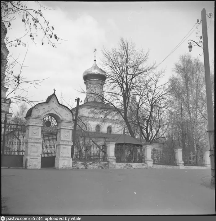 Черкизовское кладбище, церковь Ильи Пророка 1983г.

