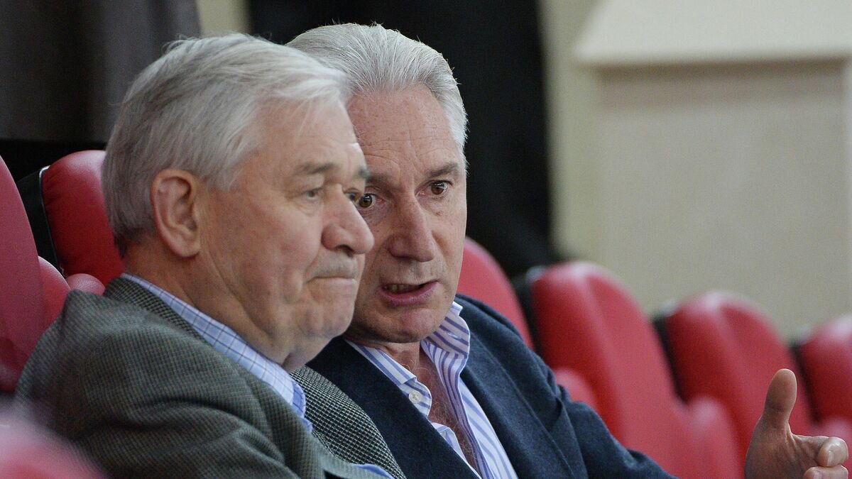    Владимир Юрзинов (слева) и Зинэтула Билялетдинов© РИА Новости / Владимир Федоренко