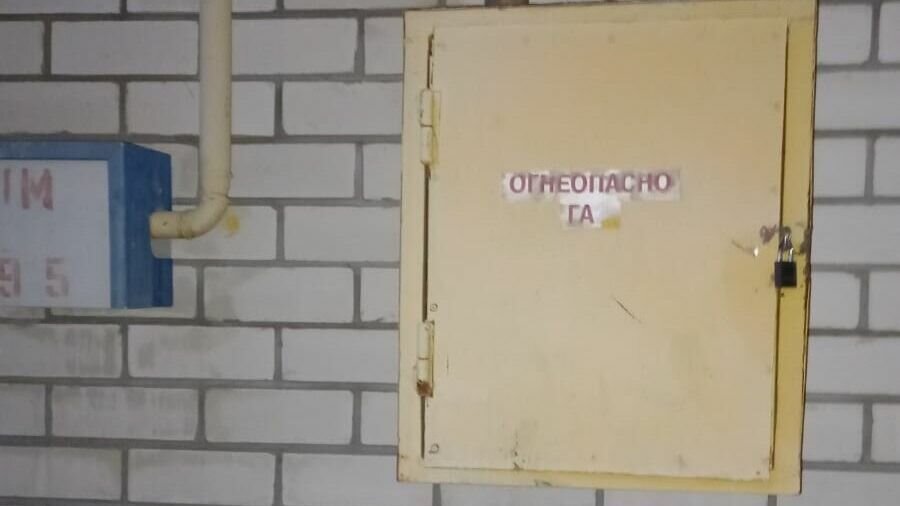     Многоквартирный дом в Невинномысске мог остаться без тепла из-за выяснения отношений между управляющими компаниями сообщил NewsTracker собственный источник.