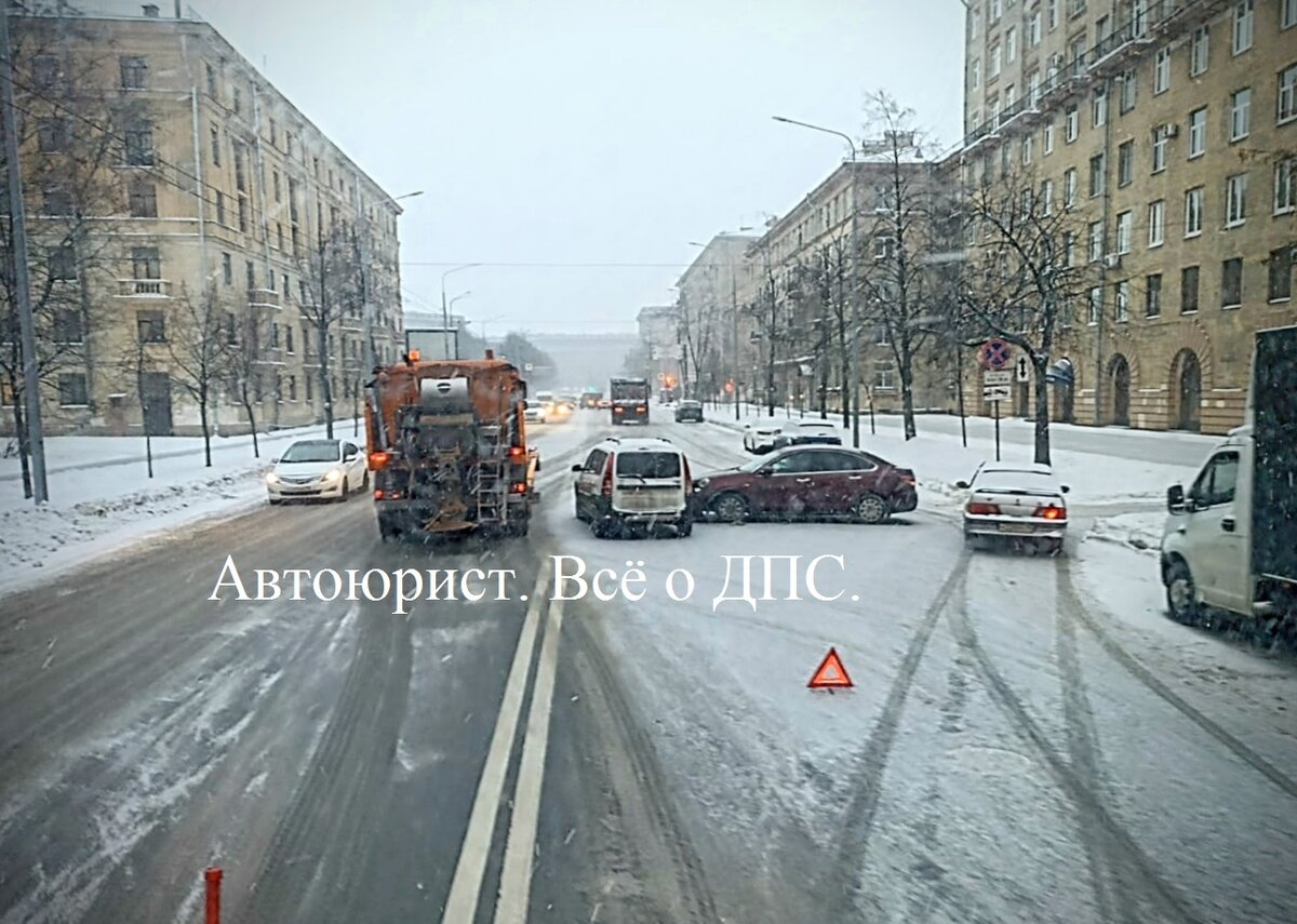 Как быть водителю если объезд ДТП возможен только по встречной полосе с ...