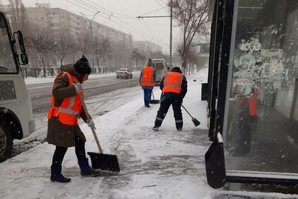     Коммунальщики трудятся буквально днем и ночью  Официальный сайт администрации Оренбурга