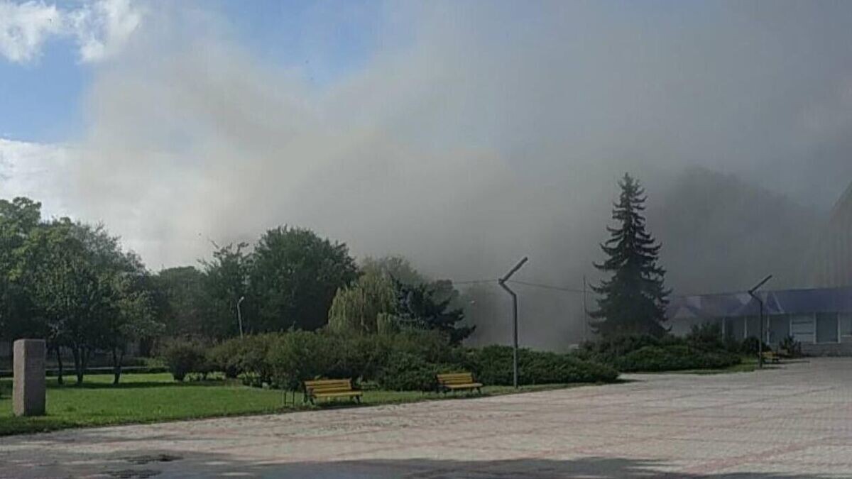    Дым от взрыва в Херсоне. Фото очевидца