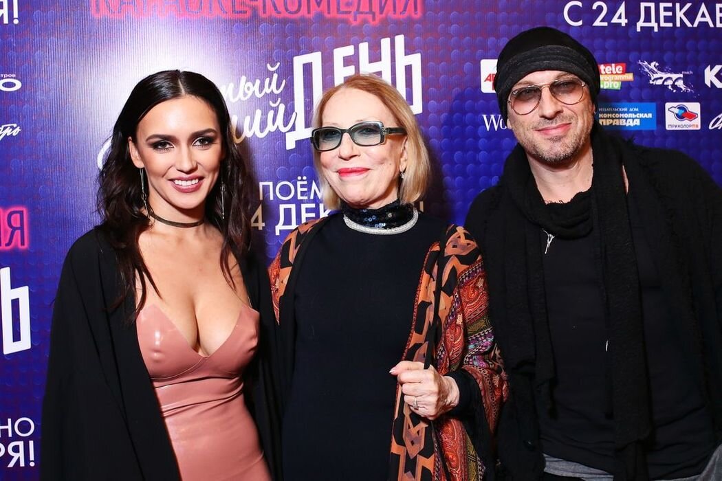     Инна Чурикова с Ольгой Серябкиной и Дмитрием Нагиевым