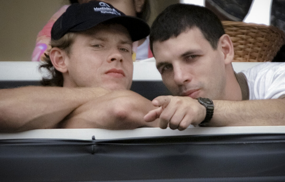    Павел Буре и Джино Оджик, 1998 год  PJ/RC/SB via Reuters Connect