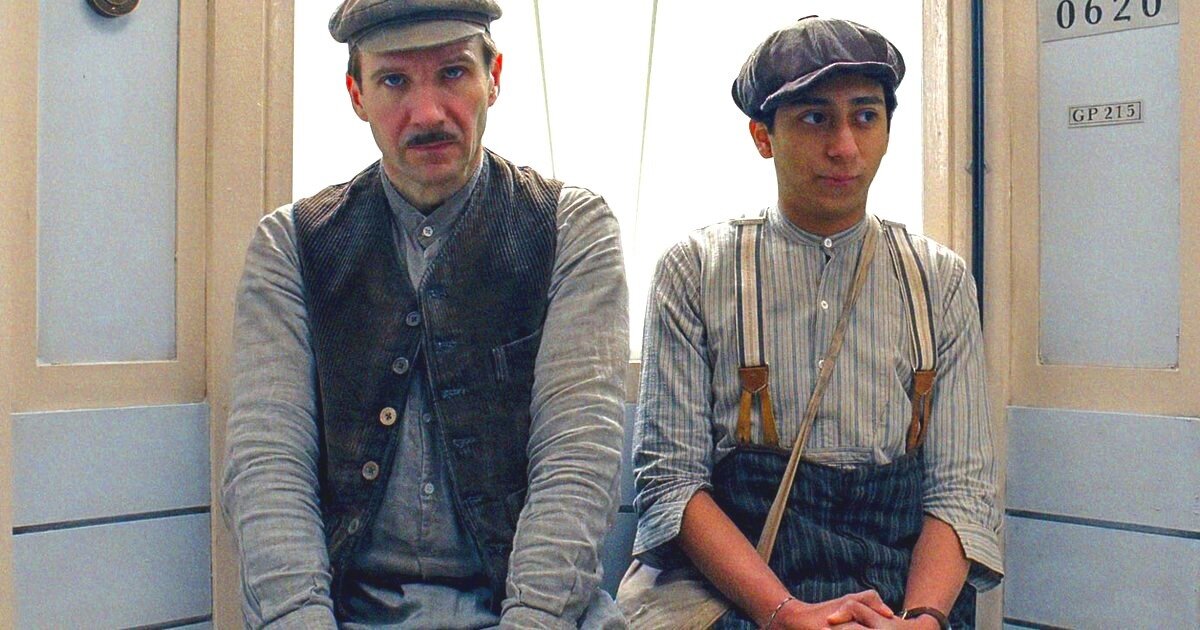 - Слышь, Павлик, ты правда не в курсе, зачем это меня вдруг в сельсовет вызвали? - Не, батя, ващще не догоняю, чо к чему, прикинь! - Морозов! В кабинет прокурора!..