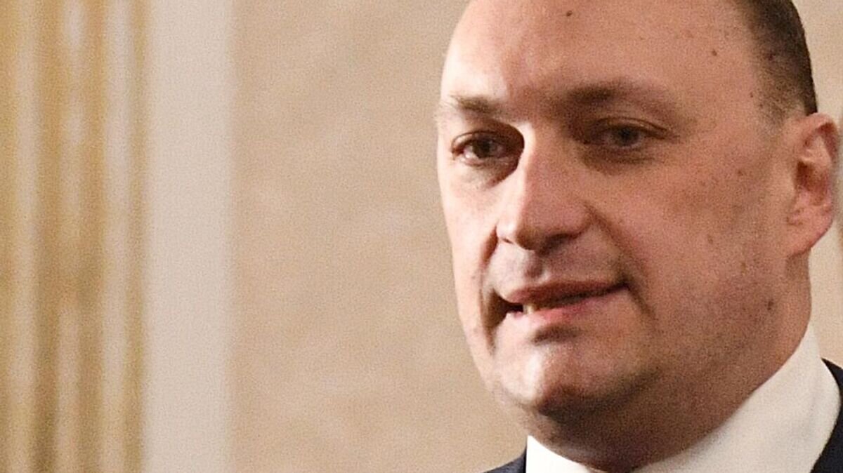    Член украинской делегации Денис Киреев перед началом российско-украинских переговоров в Гомельской области© РИА Новости / Александр Кряжев