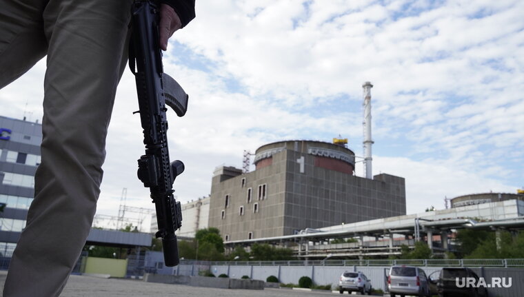    Украина уверена, что РФ не нанесет удар по АЭС, поэтому прячут там оружие и боеприпасы