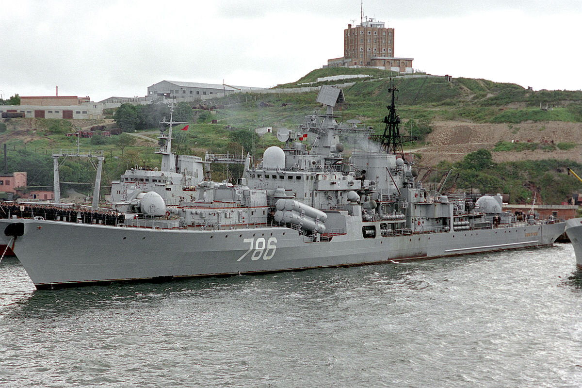 "БЫСТРЫЙ" — 11-Й ЭСКАДРЕННЫЙ МИНОНОСЕЦ ПРОЕКТА 956 "САРЫЧ" (КОД НАТО — "SOVREMENNY CLASS DESTROYER"). ФОТО: GLOBALLOOKPRESS.COM.