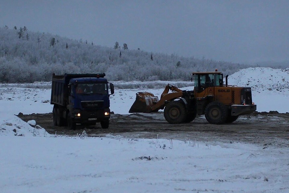     К концу 2024 года должна завершиться откачка стоков и куриного помета из пометохранилища. Фото: Администрация города Мурманска