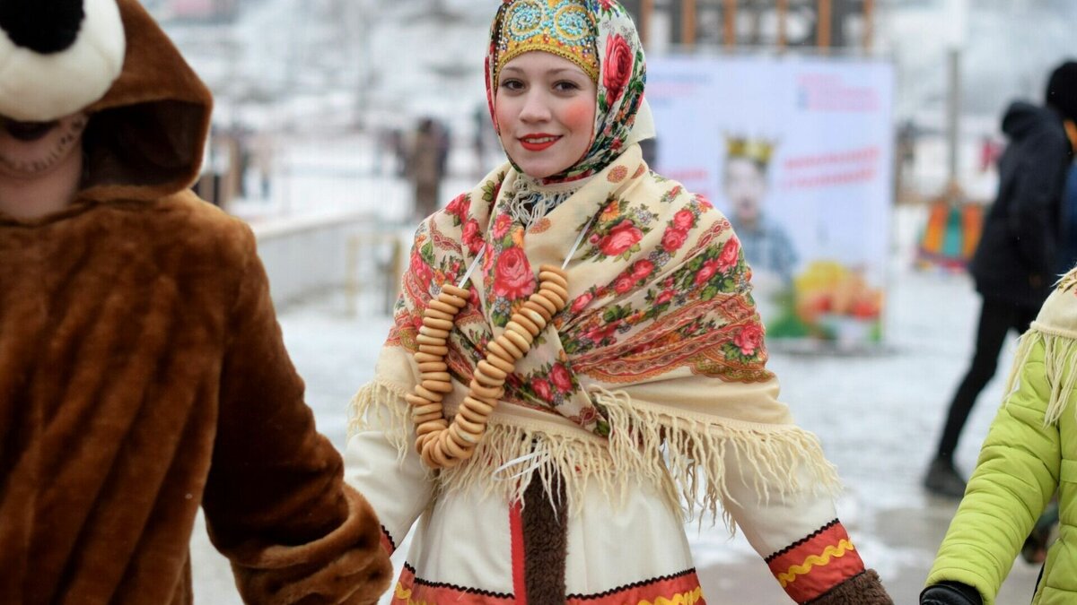     В это воскресенье, 26 февраля, в лесопарке Лебяжье состоится Масленица. Для удобства горожан увеличат интенсивность некоторых маршрутов. Об этом на деловом понедельнике сообщил глава Кировского и Московского районов Сергей Миронов.