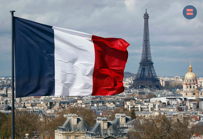 Франция начнет выдавать украинским беженцам постоянное жилье