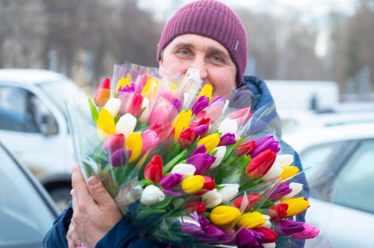    Длина имеет значение. Сколько будут стоить цветы в Туле к 8 Марта?