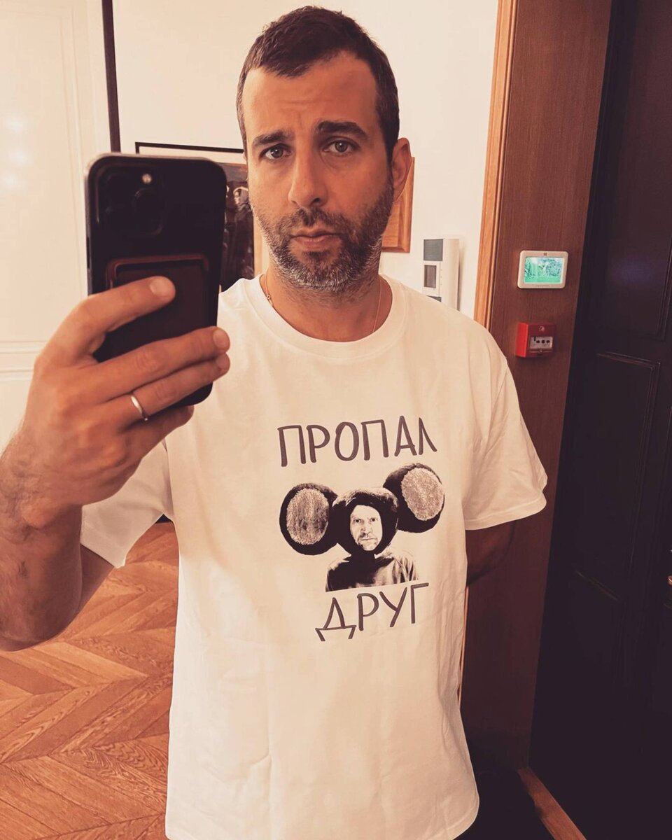    Иван Ургант хочет вернуться в эфир Первого каналаСоцсети Ивана Урганта