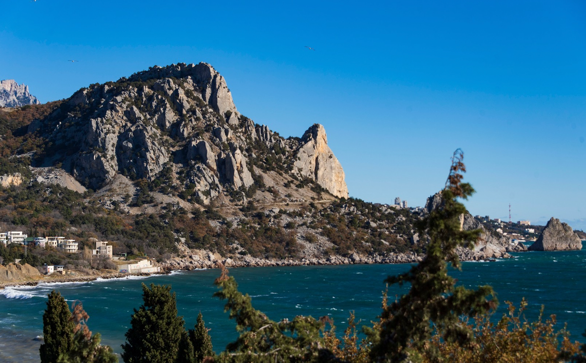 Думаю, когда-нибудь благодарные потомки будут считать эту гору памятником мне!