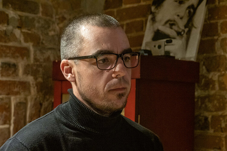    По словам Кощеева, запустить сайт было несложно: «Сделали, чтобы там типовые нарушения были, вопрос-ответ…» В январе 2018 года случился запуск, а через месяц Здунов уехал в Дагестан — его назначили премьер-министром республики Фото: Андрей Титов
