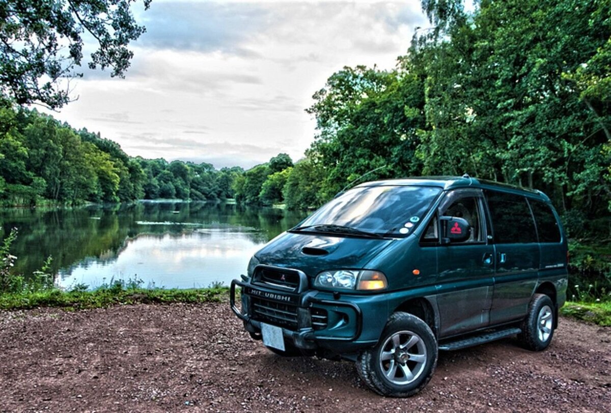 Mitsubishi Delica четвёртого поколения - 