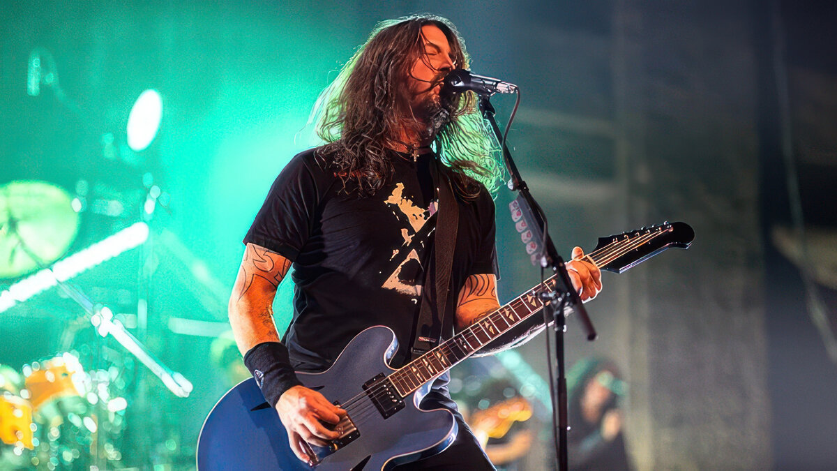 Хотя Том Петти и Дэйв Грол хорошо работали вместе, Грол отказался от полноценного концерта с The Heartbreakers, поскольку он все еще не оправился от смерти Курта Кобейна и не хотел быть запертым за барабанами. Фото: Variety