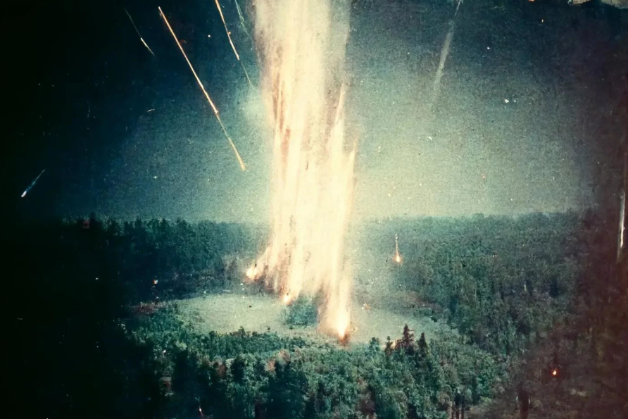     Синяя чума в СССР и землетрясение Cascadia 9.1: удивительные снимки несуществующих исторических событий, которые точно запутают следующие поколения