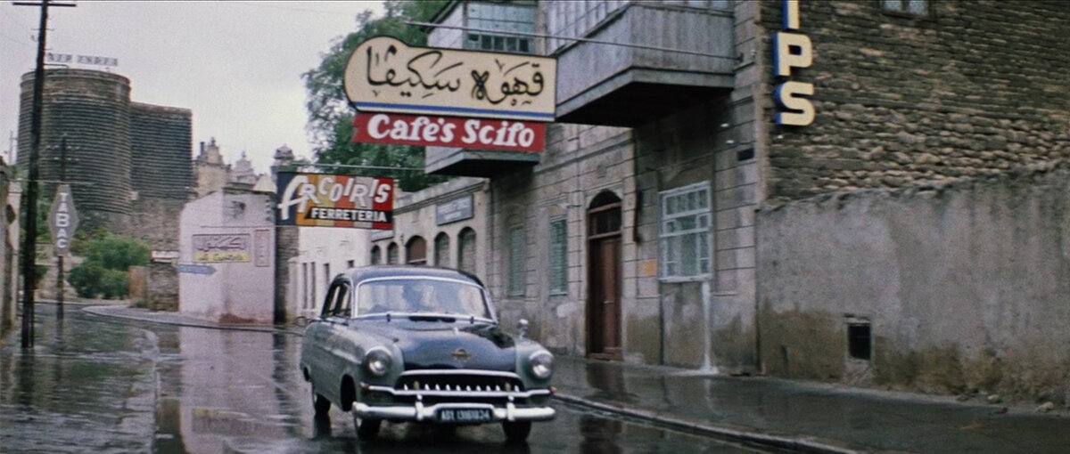 Opel Kapitän на одной из улиц иностранного города © Мосфильм