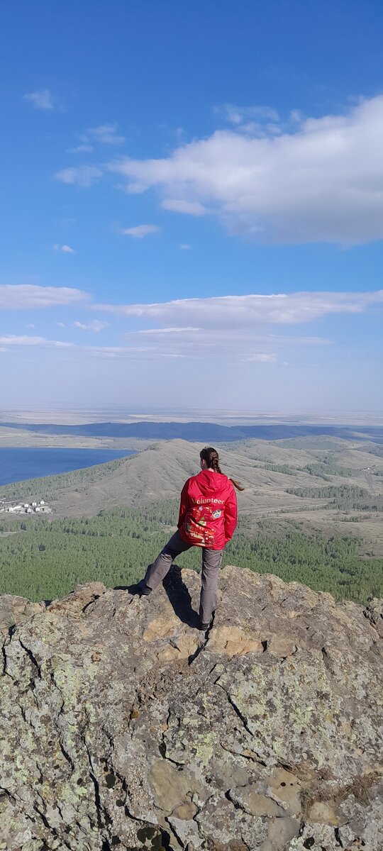 Вид на озеро Банное с горы Яманкай