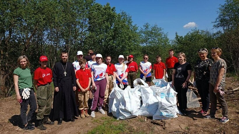    Акция по уборке берегов водоемов от мусора «Вода России» © Пресс-служба администрации Можайского городского округа