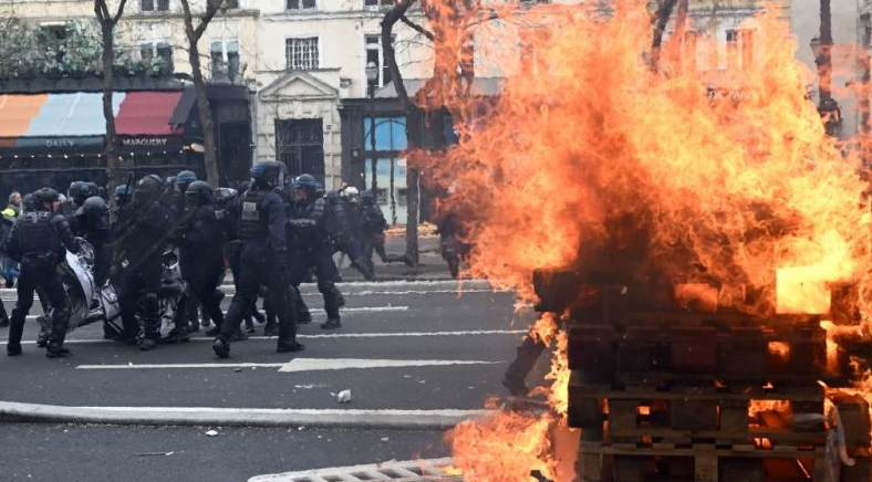 Беспорядки во Франции