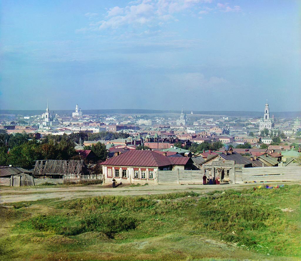 Все-таки и теперь в Екатеринбурге много бешеных денег