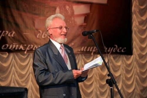 “Конечно же, правильно говорить пятигорчанин. А пятигорец, вы знаете... исторически была сформирована территория Пятигорья, прилегающая к горе Бештау.
