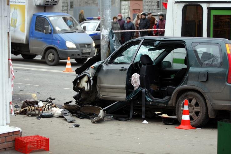 Источник: http://www.avtovzglyad.ru/gai/pdd/2018-05-16-popravki-gibdd-ostavjat-popavshih-v-dtp-bez-strahovki/