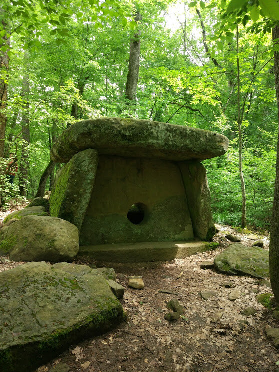 Дольмен на реке Пшада