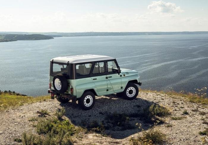 
УАЗ Хантер станет отличным вариантом.
