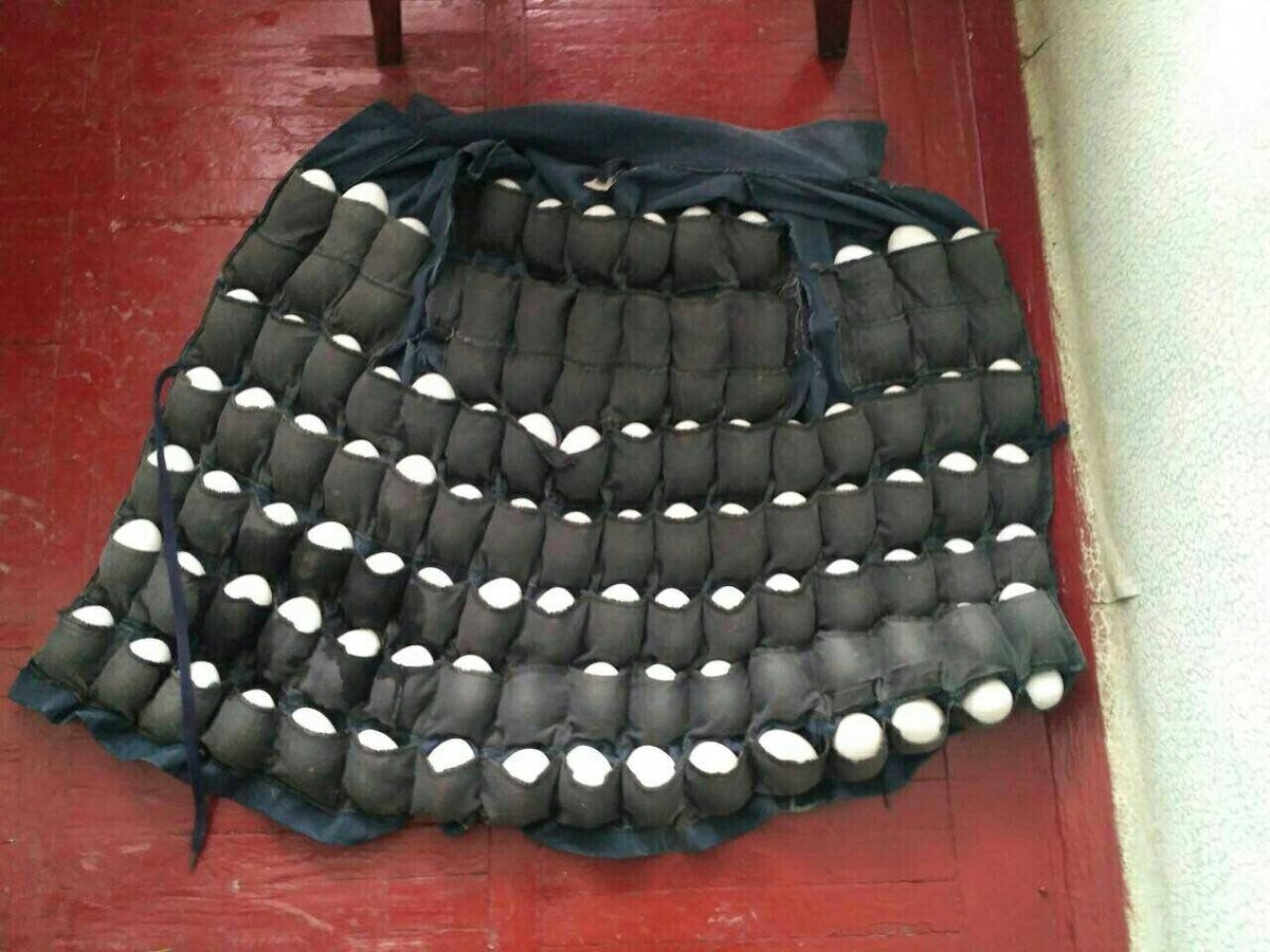 Куртка для кражи яиц с птицефабрики.