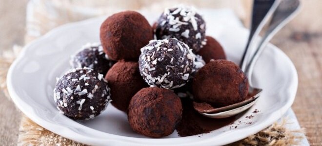 Это простой рецепт, с помощью которого можно сделать шоколадные конфеты с ликером.