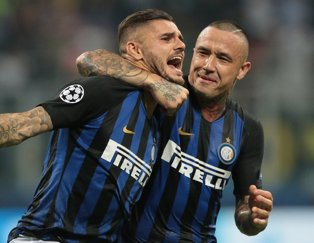 Фото на обложку. Да, у Раджи точно лишний вес. 