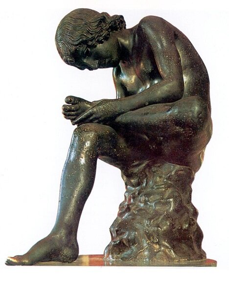 Мальчик вынимающий занозу древняя греция. Пифагор регийский скульптуры. Мальчик вынимающий занозу скульптура микеланджело. Растущую занозу. Пифагор регийский мальчик вынимающий занозу.