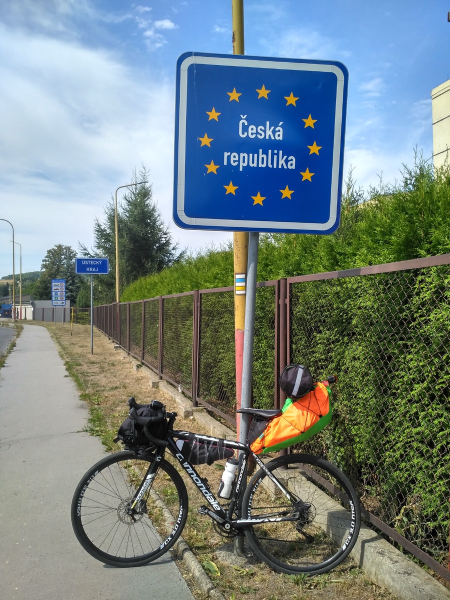 Чехия: начало Тот самый знак, место будущей встречи