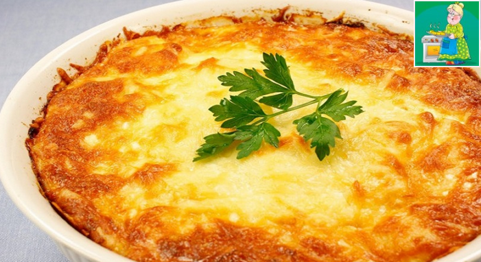Бабушкина кухнЯ: рецепт запеканки из тертого картофеля со шпиком