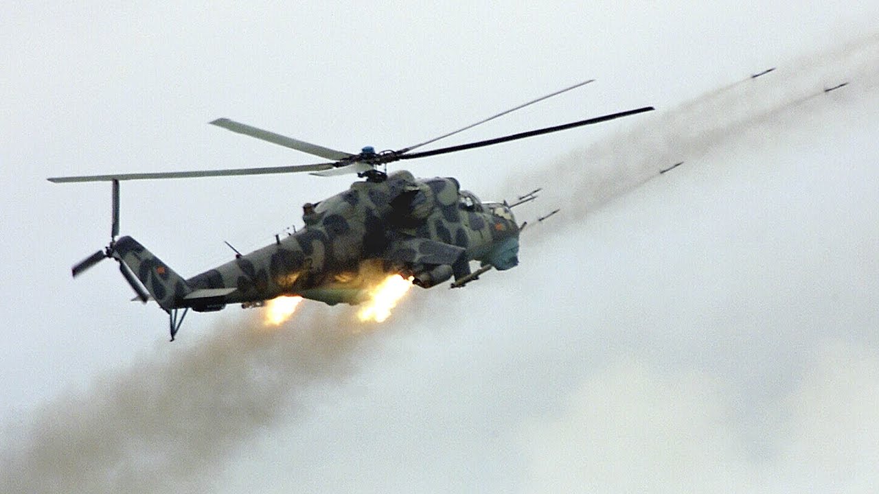 Ми-24В ведет огонь НУРСами