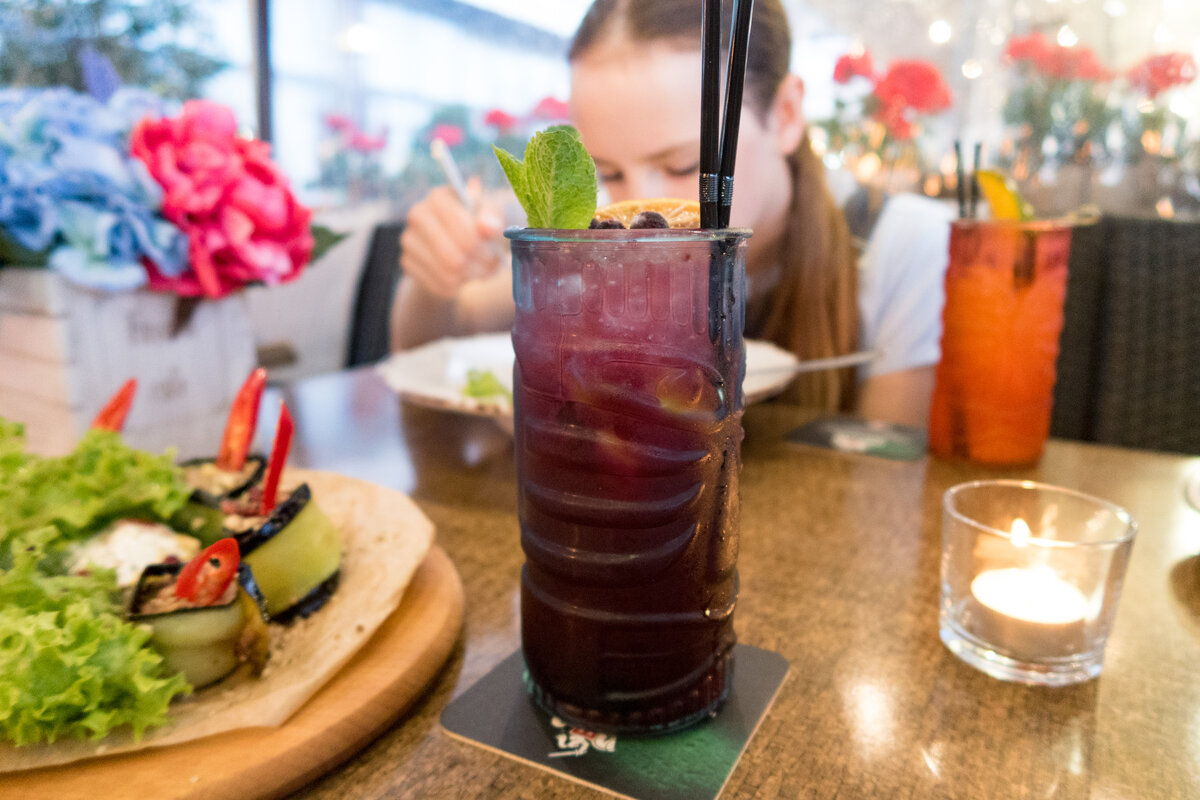 Кафе соки воды в лазаревском работа после проекта на ножах